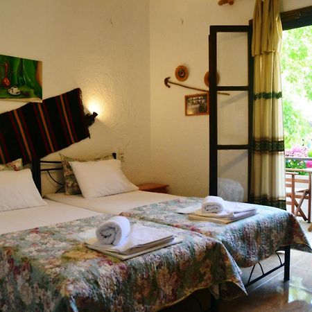Spiros Rooms Panormos  Екстер'єр фото